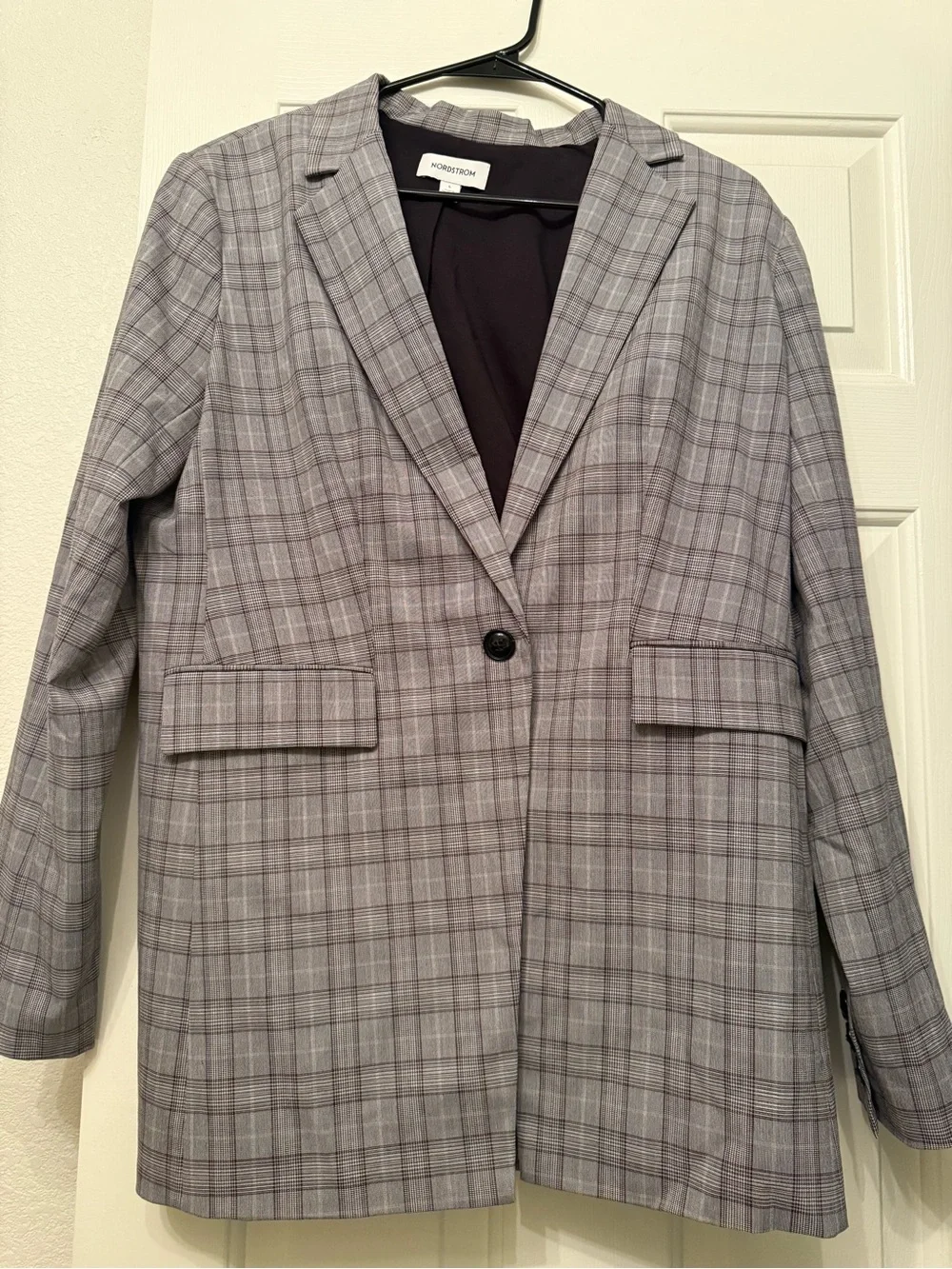 Nordstrom Women’s Blazer!! Size Large